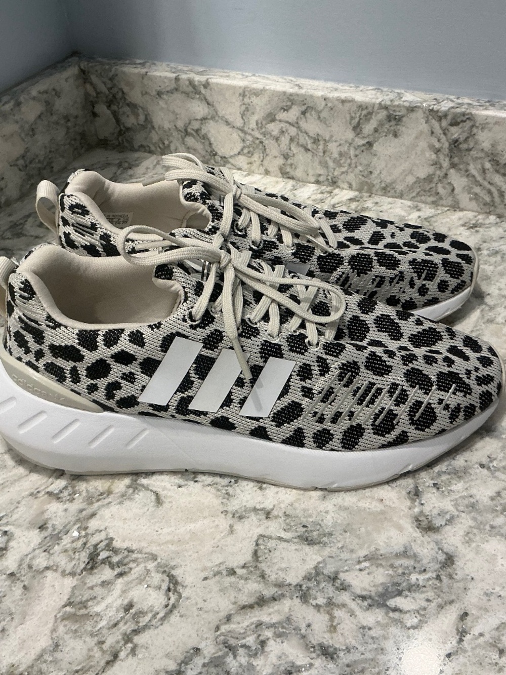New w/o Box ADIDAS Swift Run 22 Dalmatian Leopard Print Sneakers SZ 6